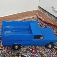 چندین ماشین اسباب بازی که اصلا استفاده نشده