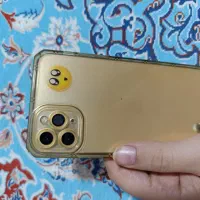 آیفون 11 پرومکس طلایی دو سیم zaa