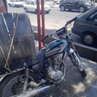 پیگ موتوری با موتور خودش حقوق ۳۰ میلیون بابیمه