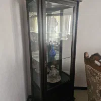 ویترین چوبی کاملا سالم