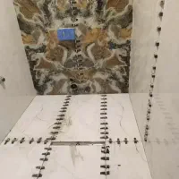 نصب کاشی و سرامیک انجام میدیم
