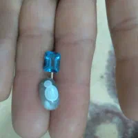 دو عدد نگین