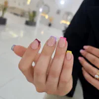 خدمات کاشت ناخن