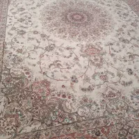 فرش ۱۲ متری سالم بدون هیچ گونه زدگی پارگی