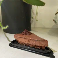 کیک و شیرینی آمادە همکاری با کافە ها
