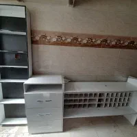 میز و قفسه
