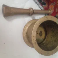 فروش هونگ با دسته هر دو از چنس برنز هستند