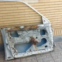 درب جلو سفید سمت راننده