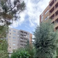 نگهبان مجتمع مسکونی