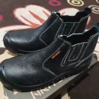 کفش ایمنی نسوز مارک ارک بدون بند سایز ۴۳