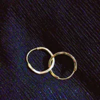 گوشواره و انگشتر سبک نمادار