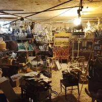 یه انبارمتروکه پراز عتیقه فروش کلی ارسال از اصفهان