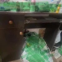 میز کامپیوتر سالم  قهوه ای سوخته با کمد و کشو