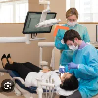 استخدام دستیار و منشی دندانپزشکی