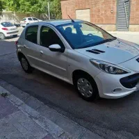 پژو ۲۰۷‌سقف فلز