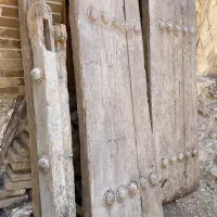 درب چوبی قدیمی