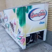 فریزردرب شیشه ای  در انداززه    ۱/۳۰