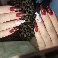کاشت ناخن ۳۰۰