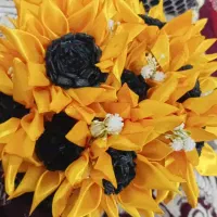 گل مصنوعی و دسته گل عروس