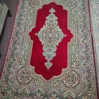 فرش قرمز