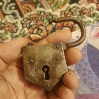 سلام دوست گرامی یک عدد قفل قدیمی