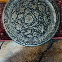 سینی قدیمی غرق قلم،۳رنگ و کار اصفهان،قطر ۵۶