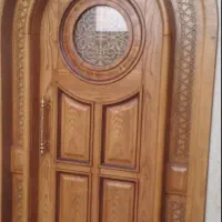 نجاری حرفه ای درب چوبی اتاقی ورودی