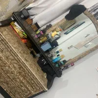 دلاور همراه با آیینه