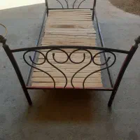 تخت تک نفره فلزی