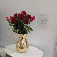 گل و گلدان با مارک‌‌خارجی