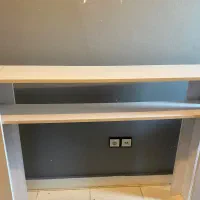 میز کنسول سفید در حد نو بسیار کاربردی و کار امد