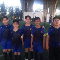 ثبت نام فوتبال مدرسه فوتبال توپ و لباس و ورزش وتست