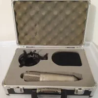 میکروفون B2