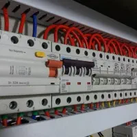 انجام تمامی خدمات برق ساختمان ،، تعمیرات و سیم کشی