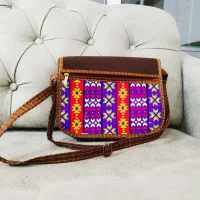 کیف سنتی|کیف، کفش، کمربند|اصفهان, لاله|دیوار