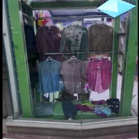 ویترین مغازه پوشاک
