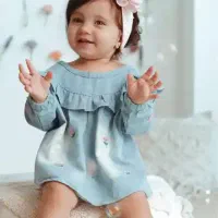 پرستار دوقلوهای چهارساله