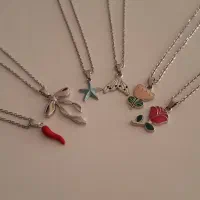 اکسسوری، گردنبند دستبند بند عینک آویز موبایل و کیف