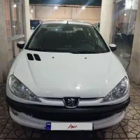 206 صندوقدار سفید