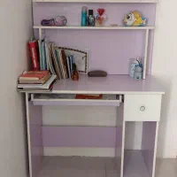 میز تحریر کتابخانه دار