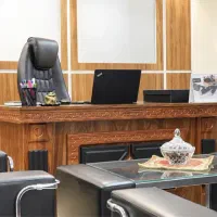 استخدام منشی و مسئول دفتر خانم