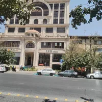 85 متر مغازه بهترین لوکیشن برای نمایشگاه