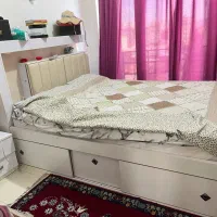 تخت دو نفره و کمد و دراور