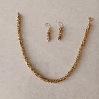 گردنبند و گوشواره شانل