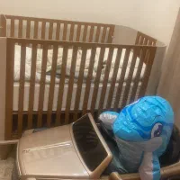 تخت نوزاد بسیار شیک و بادوام نو استفاده نشده