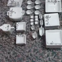 چینی ۱۲ نفره،۸۱ پارچه تقدیس طرح رز مشکی نو