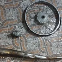 چند عدد لوازم موتور سیکلت
