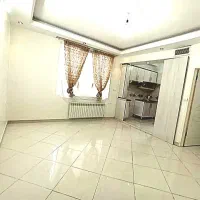 ۴۲ متر فول بازسازی / کارون - زیر قیمت / نورگیر