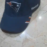 کلاه مارک و سوییشرت
