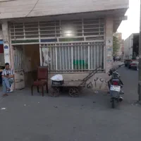 یک باب مغازه ۲۳ متری ملکیت دو نبش